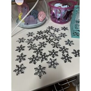 Silver Snowflake Pendants/Charms -Set of 30- Antique or Bright‎ Finish -1 Inch